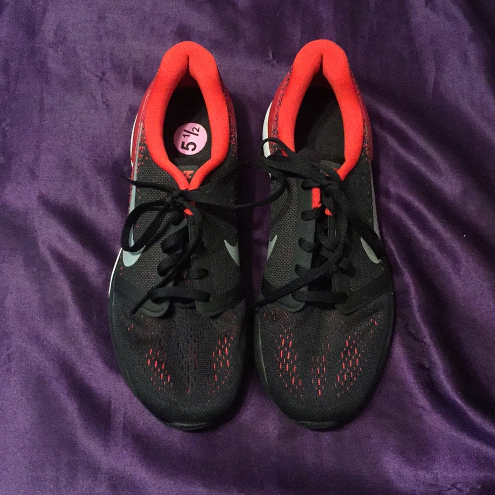 Nike Lunarglide 7 size 5.5Youth/Women’s 7